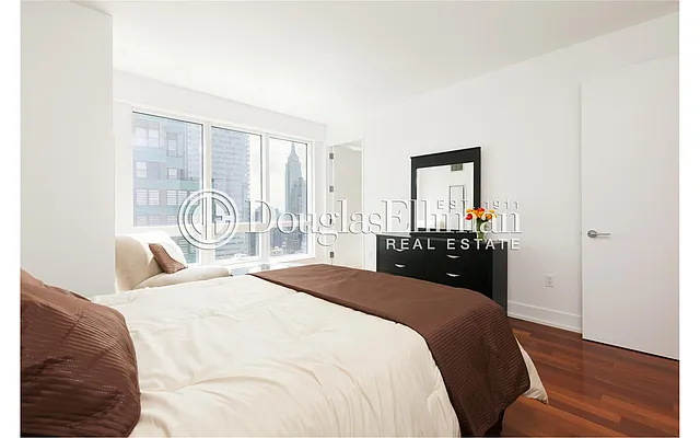 Sold by Douglas Elliman | media 4