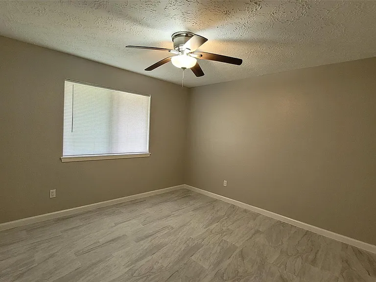 16818 Dutch Ridge Dr — Photo 21