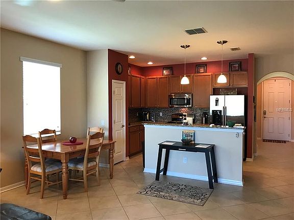 3rd image of 19419 Sunset Bay Dr