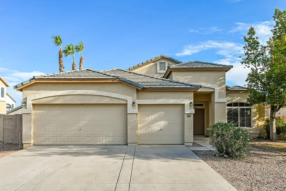 5 bed, 2.0 bath, 1903 sqft, $2,440 — Photo 1