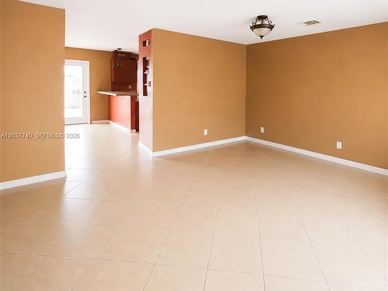 16355 SW 46th Ter #16355 — Photo 13