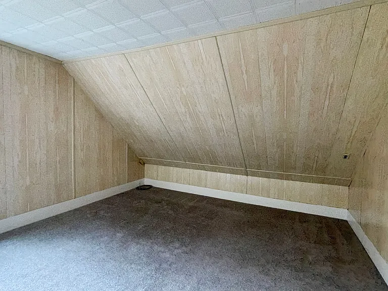 155 Center St — Photo 34