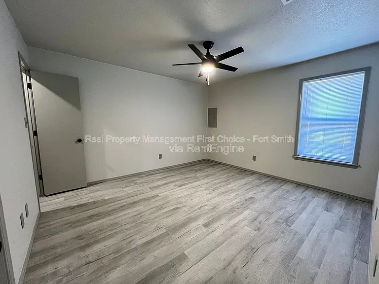 1709 Brooken Hill Dr — Photo 17