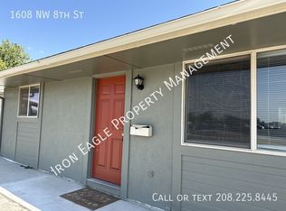 1608 W 8th St, Meridian, ID 83642