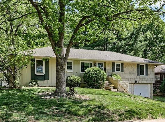 2nd image of 9327 Farley Ln