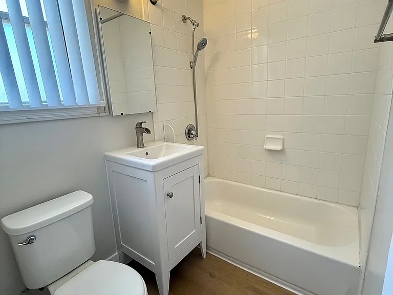 4800 N Lakewood Blvd #4802-1/2 — Photo 8