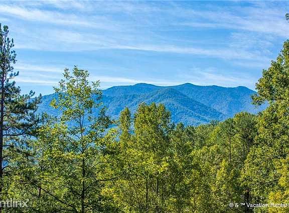 Spectacular Views! Picture-perfect