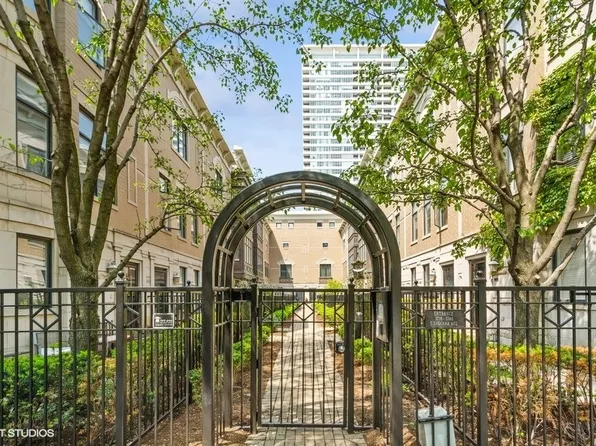 1734 S Indiana Ave, Chicago, IL 60616