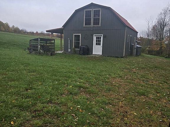 3rd image of 878 Sherman Rd N #9