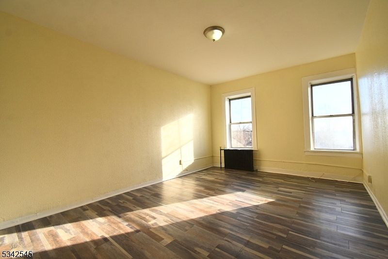 1st image of 148 Chancellor Ave APT D8