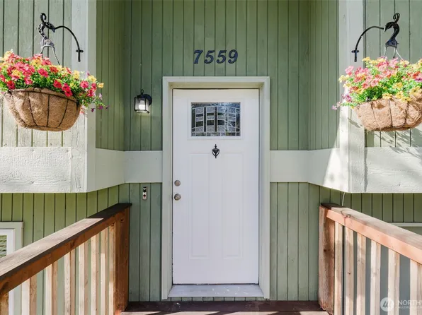 7559 E Van Buren Street, Port Orchard, WA 98366