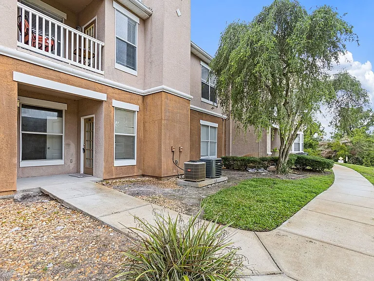 17906 Villa Creek Dr — Photo 22