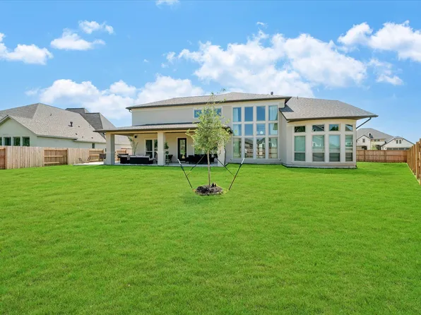 110 Gaston Dr, Bastrop, TX 78602