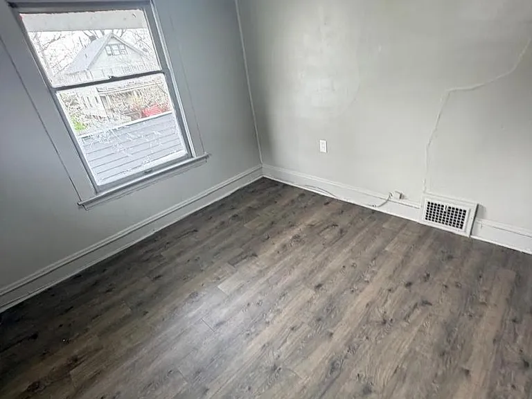 9529 Mount Auburn Ave — Photo 21