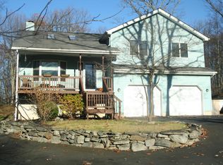 2440 Azalea Way, East Stroudsburg, PA 18302