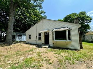 54 Osgood Rd, Charlton, MA 01507