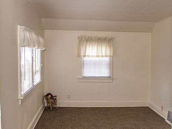 Back House - Living Room