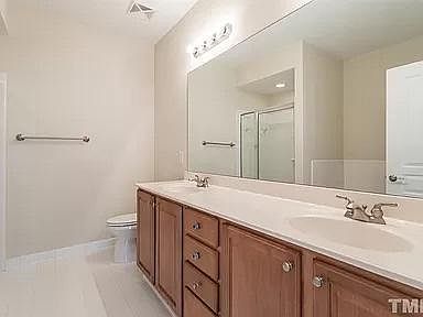 2nd image of 814-814 Providence Glen Dr