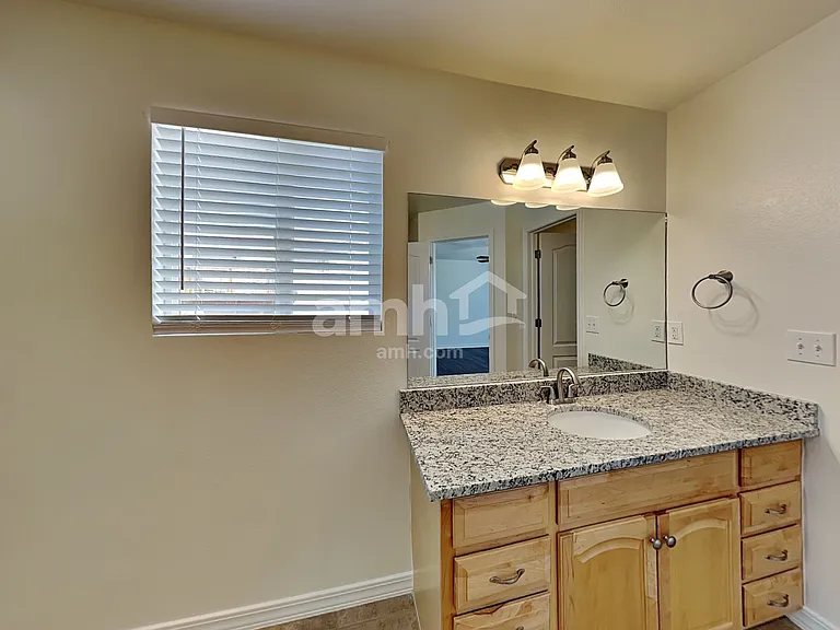 6753 W Mary Leizan Ln — Photo 13