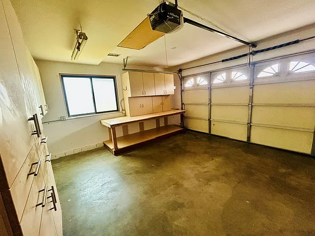 4311 Emerald Cir — Photo 42