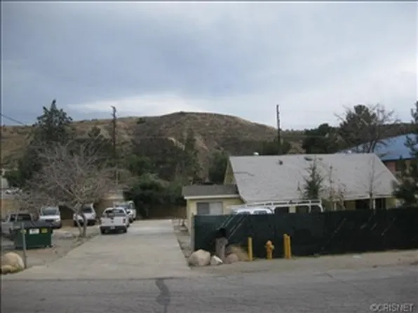 17830 Beneda Ln, Santa Clarita, CA 91351