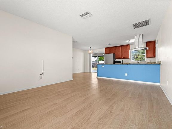 5th image of 9069 King RD W