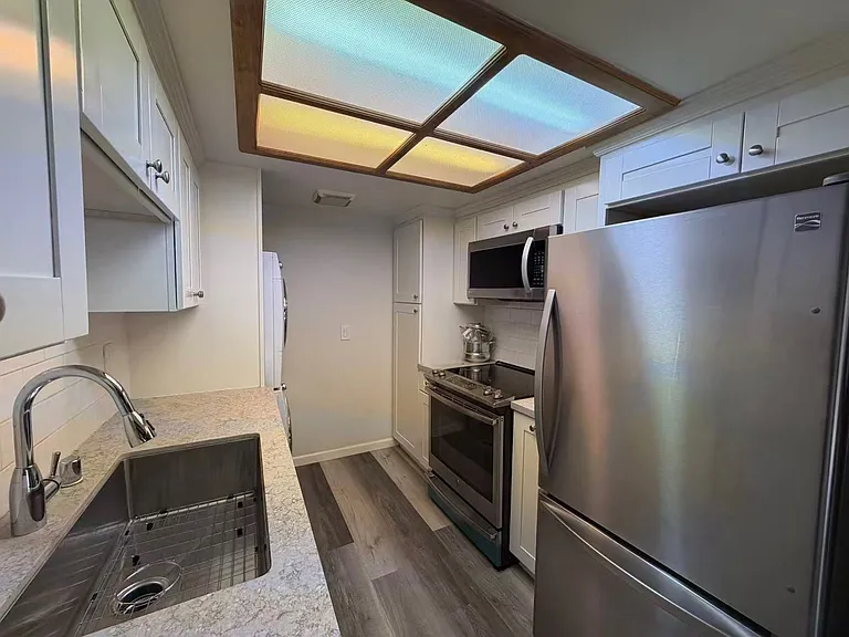 118 Mission Dr — Photo 2