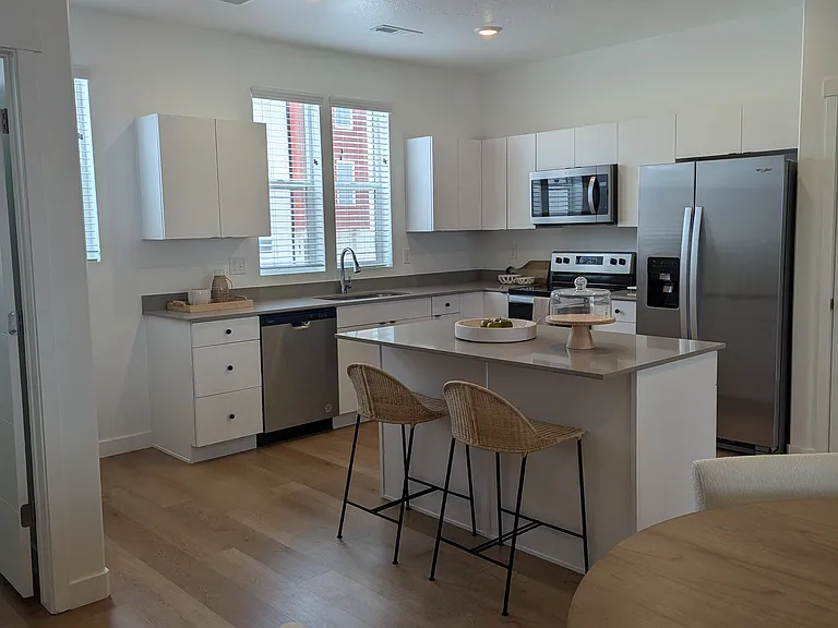 Park Valley Townhomes — Photo 17