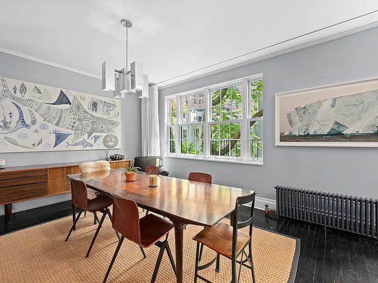 132 E 19th St #4EW — Photo 4