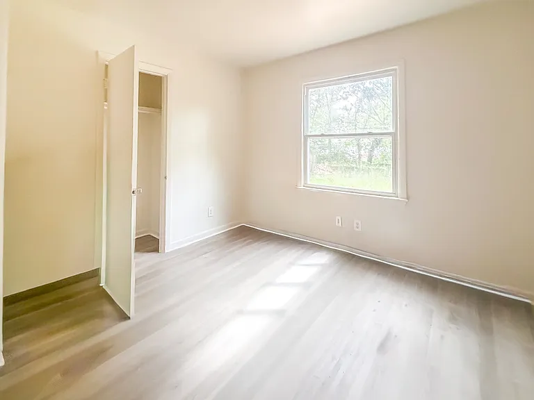 2235 N Whitehill Dr — Photo 8
