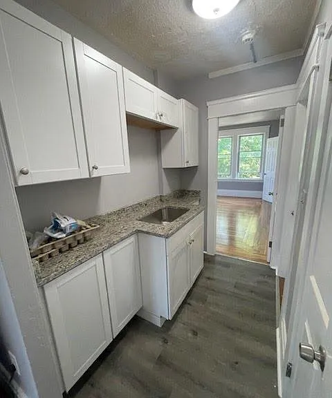 16 Congress Ave #5 — Photo 5