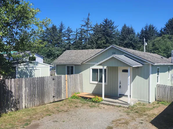 214 Maiden Ln, Crescent City, CA 95531