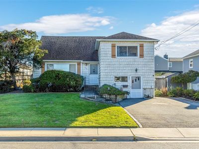 228 Jefferson Avenue, Island Park, NY, 11558