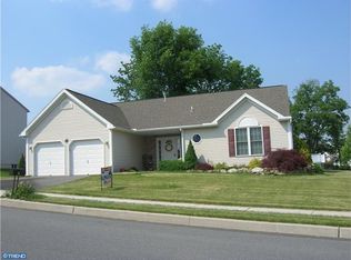 5 N Sandy Ln, Sinking Spring, PA 19608