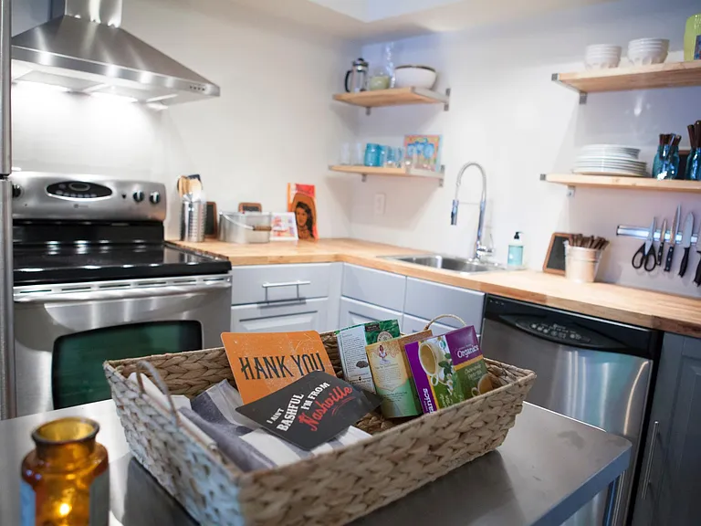 2124 Fairfax Ave #108 — Photo 2