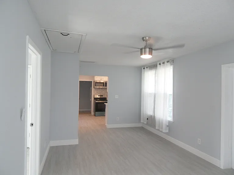 1600 Roosevelt Ave — Photo 4