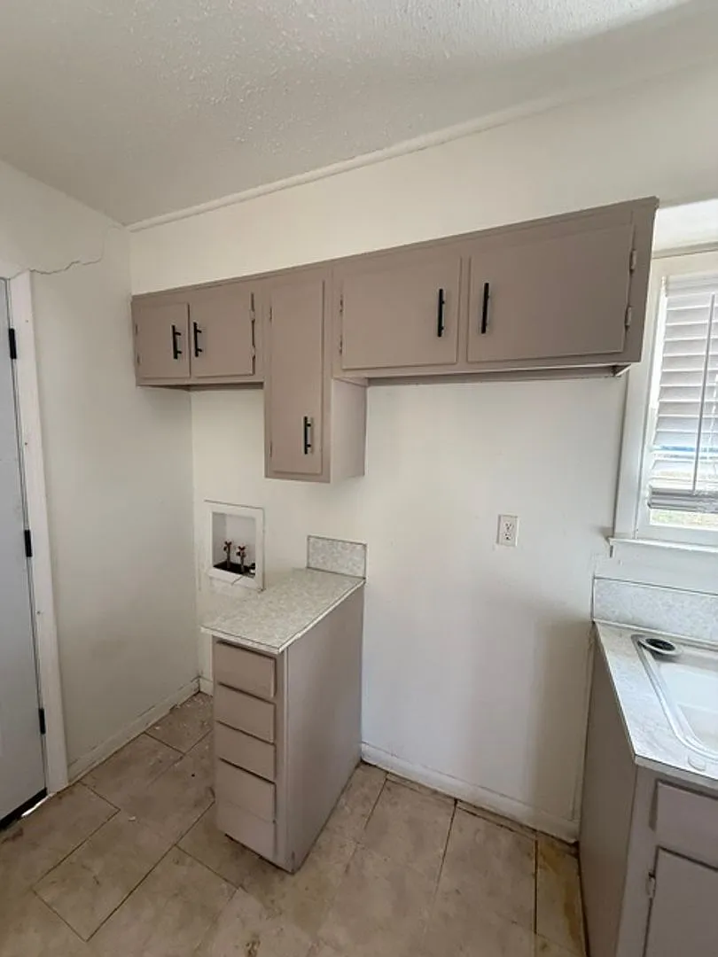 917 N Danville Drive — Photo 4