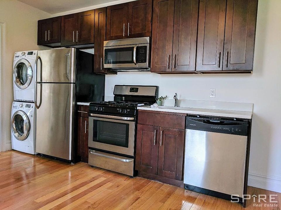 1st image of 186 E 2nd St APT 3