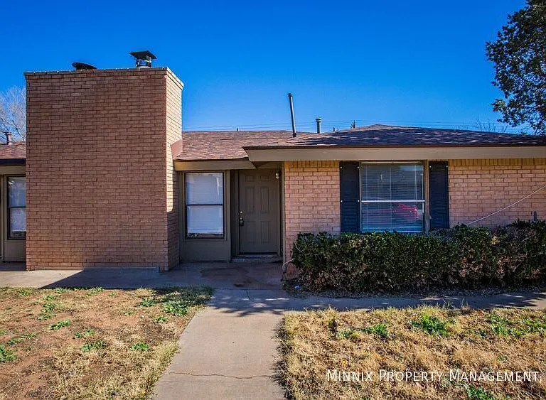 128 N Troy Ave #B — Photo 1