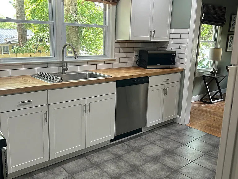 410 E Dayton Ave — Photo 6