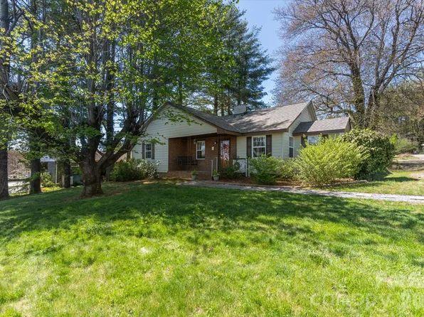 25 Montview Cir, Brevard, NC 28712