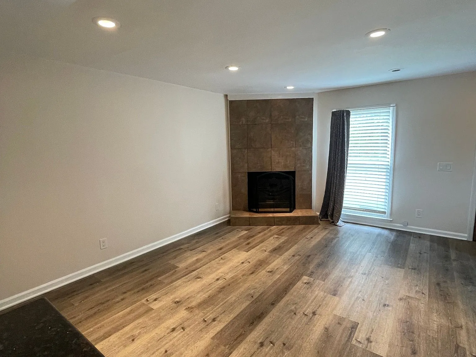 2 bed, 1.5 bath, 1105 sqft, $1,450 — Photo 4
