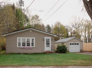 18 Dearborn St, Franklin, NH 03235