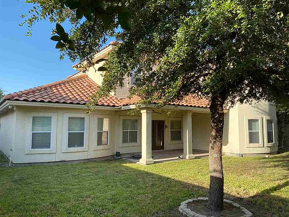 4th image of 315 Saint Julien Dr