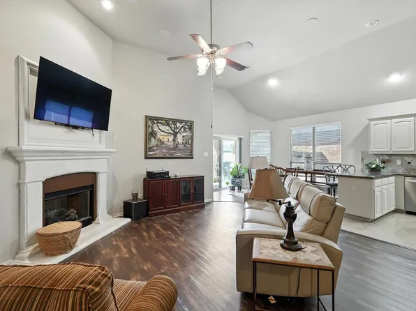 11928 Horseshoe Ridge Dr, Fort Worth, TX 76244