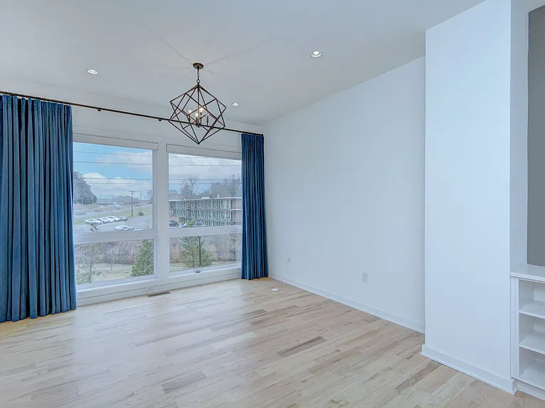 2737 Shenandoah Ave — Photo 16
