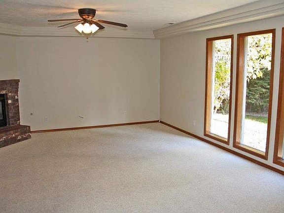 5th image of 1721 S Timberlane Dr