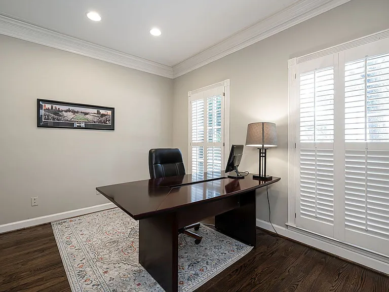 340 Rosalie Ct — Photo 24