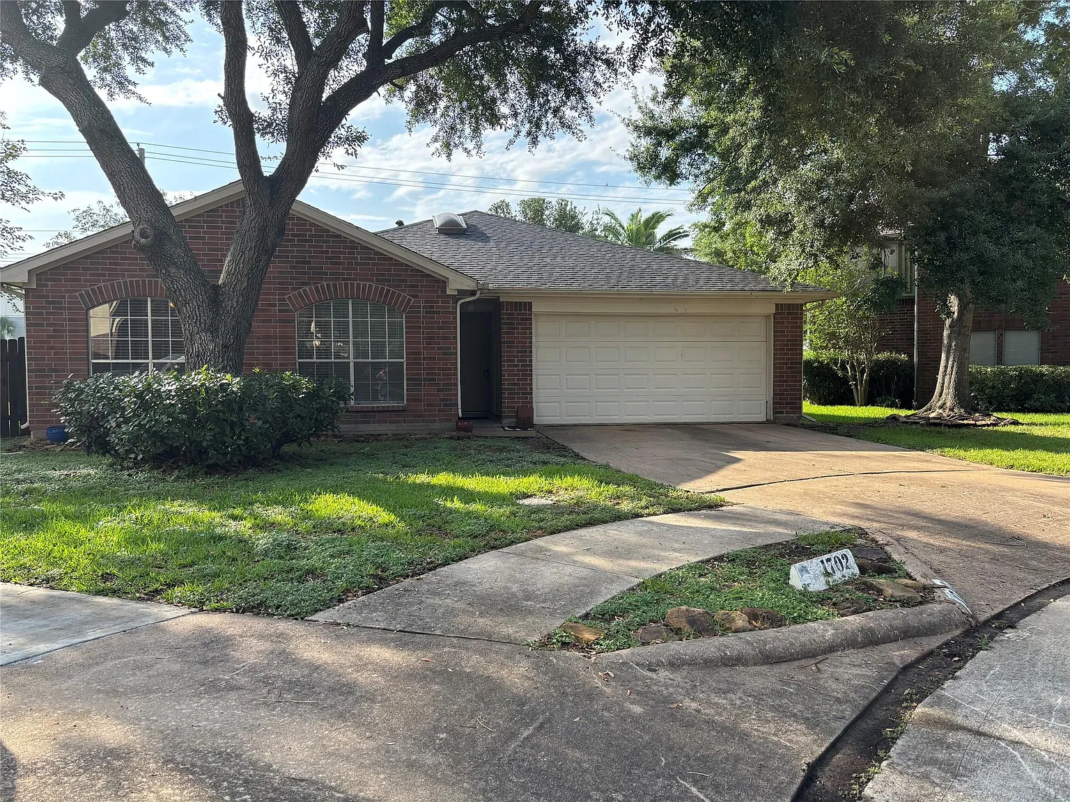 3 bed, 2.0 bath, 1767 sqft, $2,350 — Photo 1
