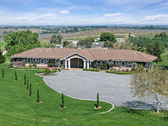 2nd image of 20820 E Acampo Rd